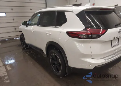 2025 Nissan Rogue Sv Intelligent Awd z USA, uszkodzony, nr VIN JN8BT3BB2SW144735